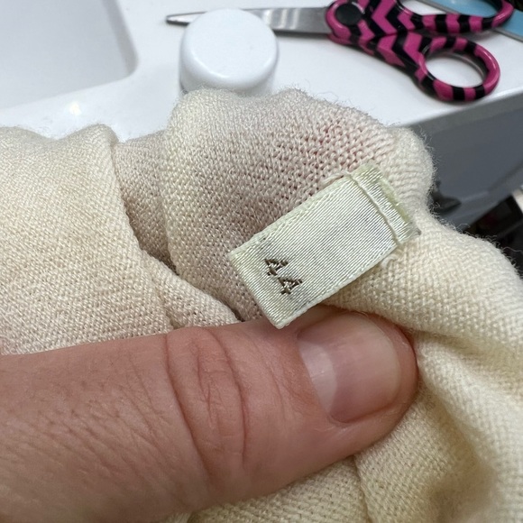 Agnona fleece wool base layer light sweater w flaws size EU 44 - Picture 7 of 7